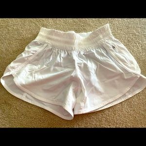 Lululemon White Shorts - Size 4 - Like New